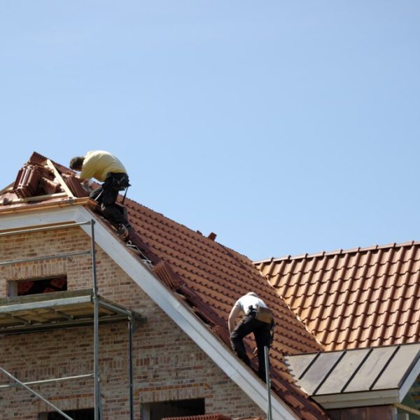 Rénovation de toiture Rénovation de votre toiture avec Fk Pro Toiture. Qualité française